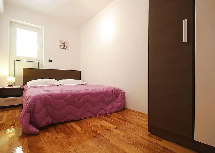 Danijel Apartman *